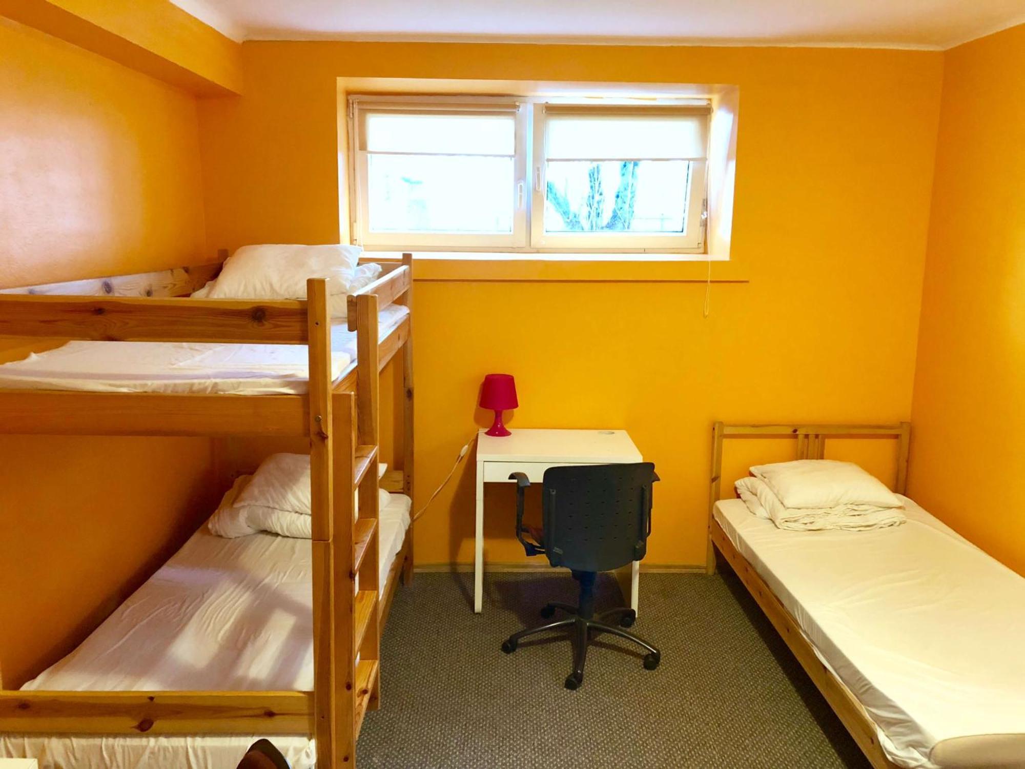 Hostel Student-House Kazimierzowska Varšava Pokoj fotografie